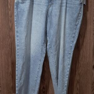 Universal Thread High Rise Light Wash Jeans